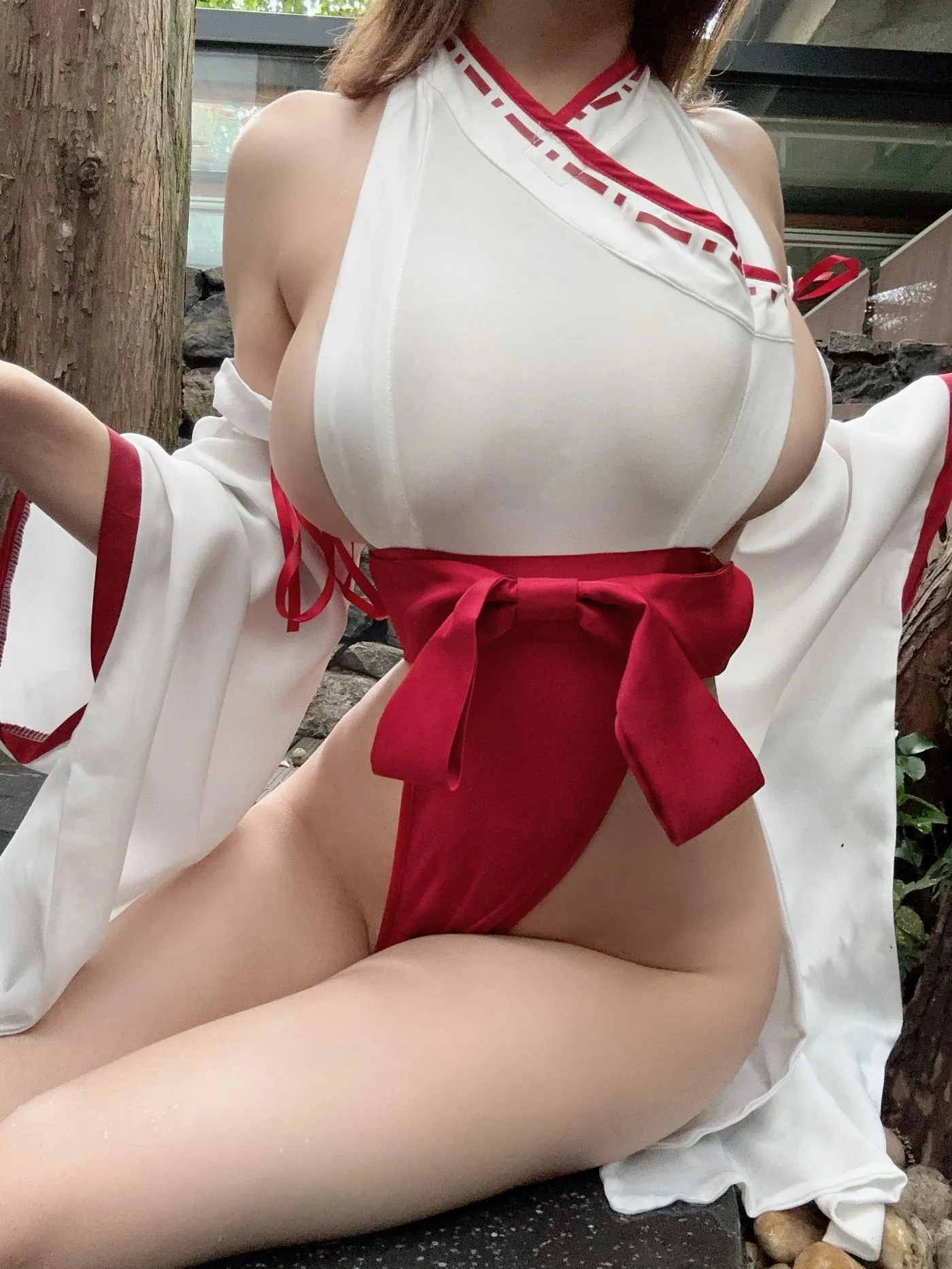 小仓千代w – NO.41 23年04月fantia-2023-04-06 巫女与汤池 [14P]插图